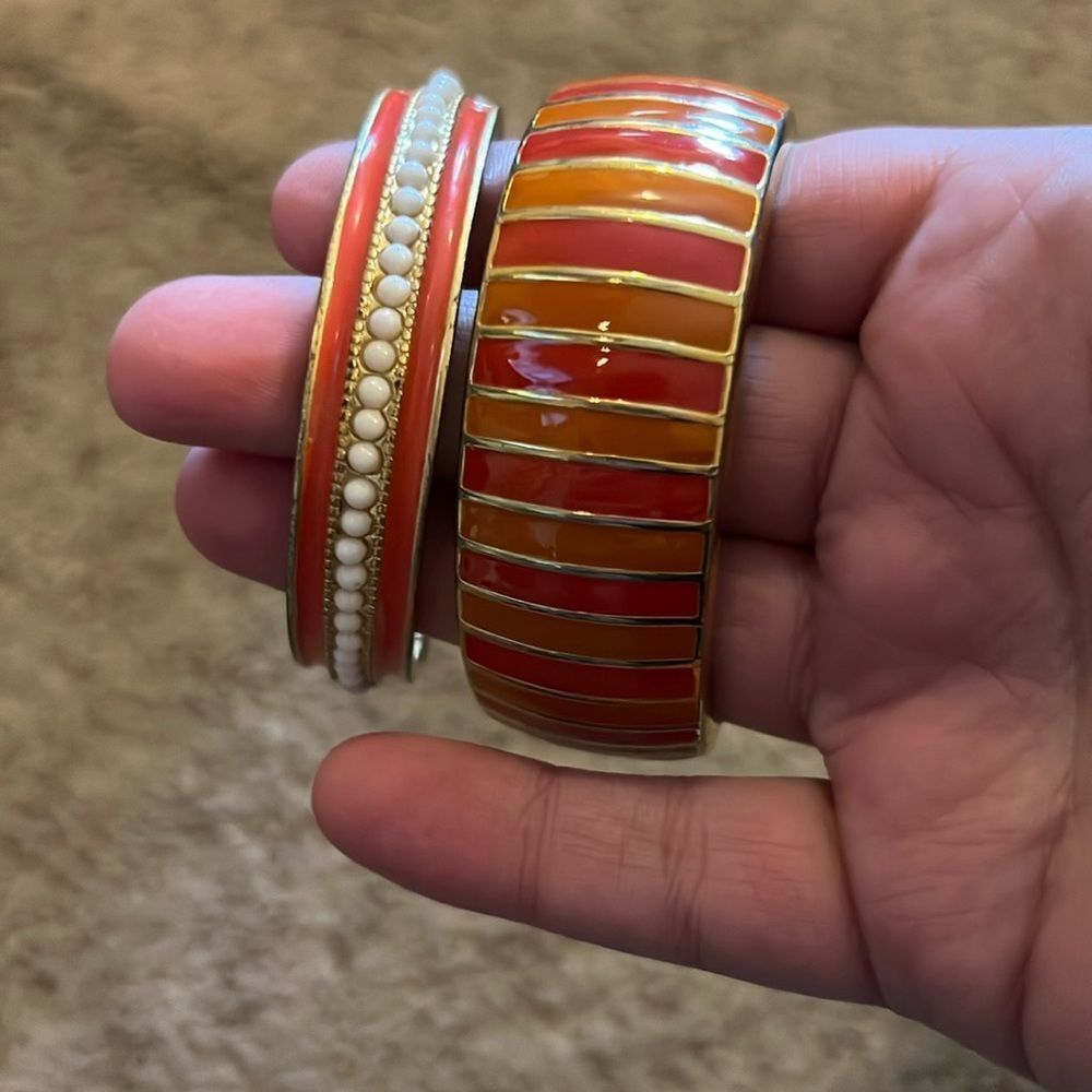 Two banana republic bracelets‎